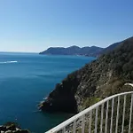 Marina Di Corniglia Big Flat In 5 Terre Vernazza